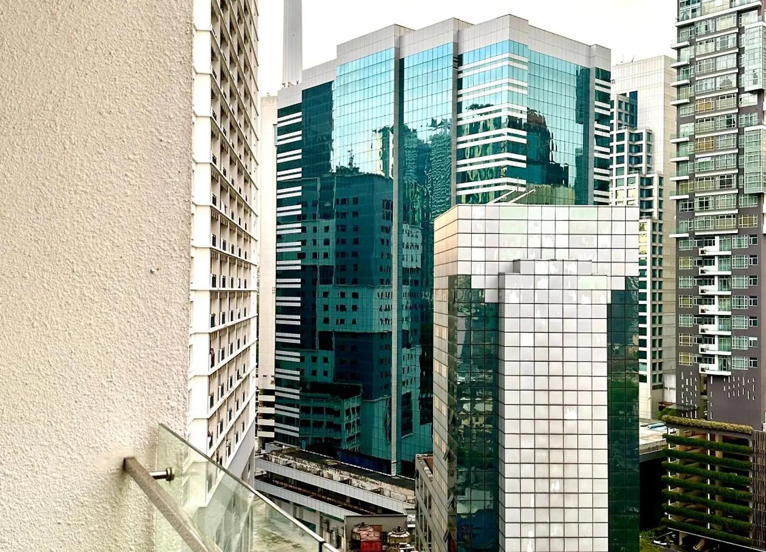 Roomy Suites @One Bukit Ceylon Kuala Lumpur
